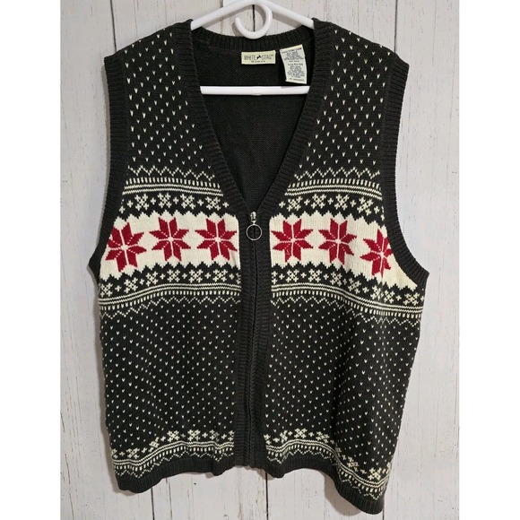 White Stag Sweaters - Vintage White Stag 22/24W Black Red White Zipped Winter Snowflakes Sweater Vest
